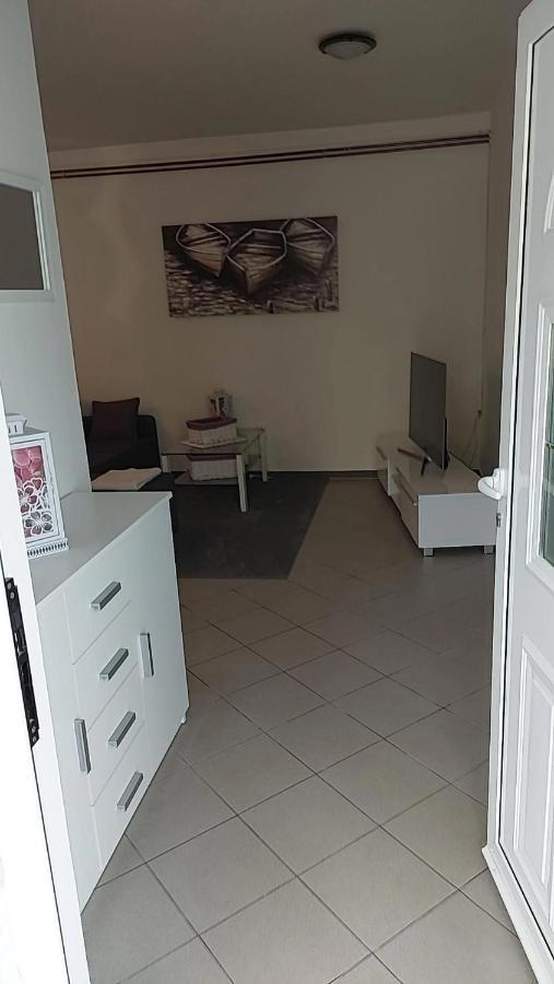 Mundanije Apartmani Katarina מראה חיצוני תמונה