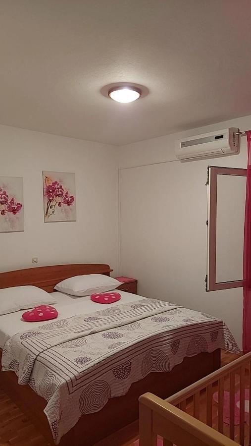 Mundanije Apartmani Katarina מראה חיצוני תמונה