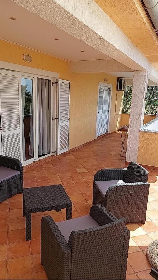 Mundanije Apartmani Katarina מראה חיצוני תמונה