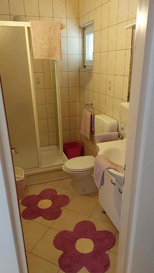 Mundanije Apartmani Katarina מראה חיצוני תמונה